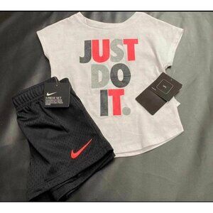 NWT Nike Athletic Set Girls Size 5